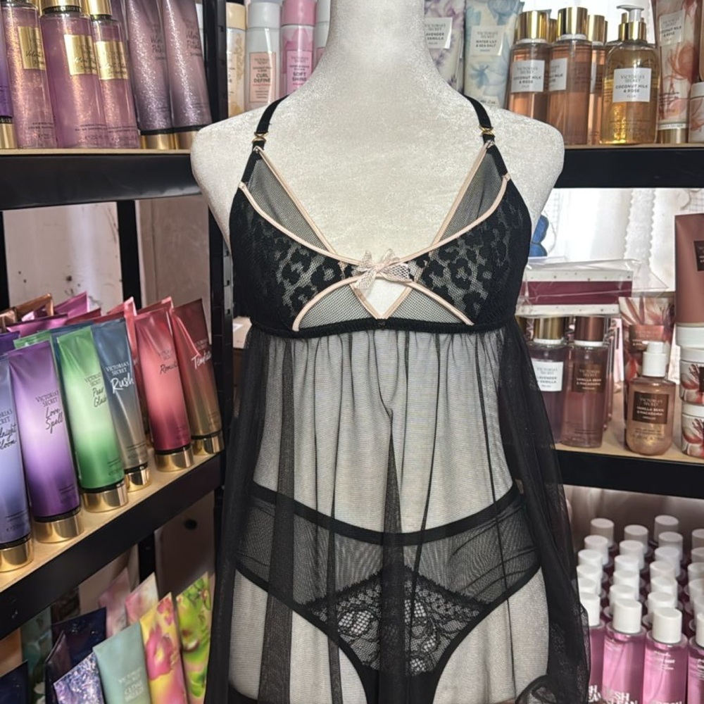 ♥️Victoria’s Secret 🔥set size small Elegant Black Lace Babydoll Lingerie
